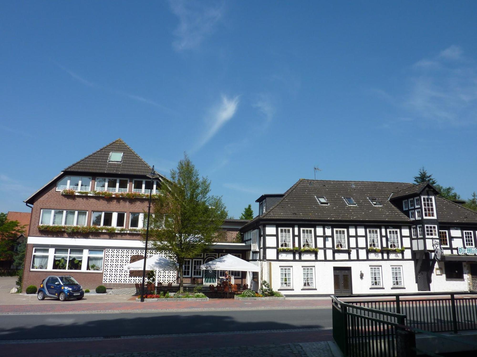 Akzent Hotel Zur Wasserburg - Hotel Garni Bed & Breakfast Harpstedt Exterior foto
