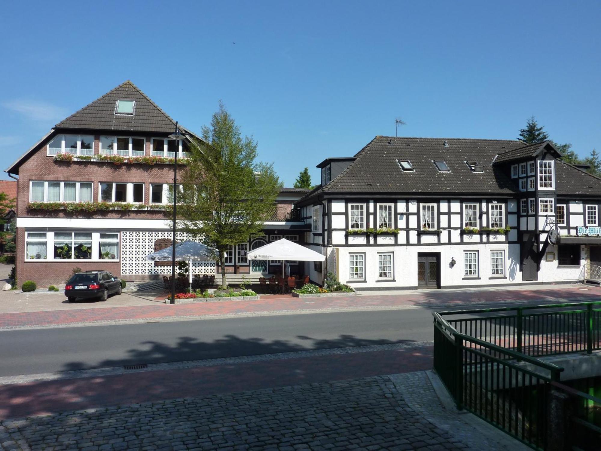 Akzent Hotel Zur Wasserburg - Hotel Garni Bed & Breakfast Harpstedt Exterior foto