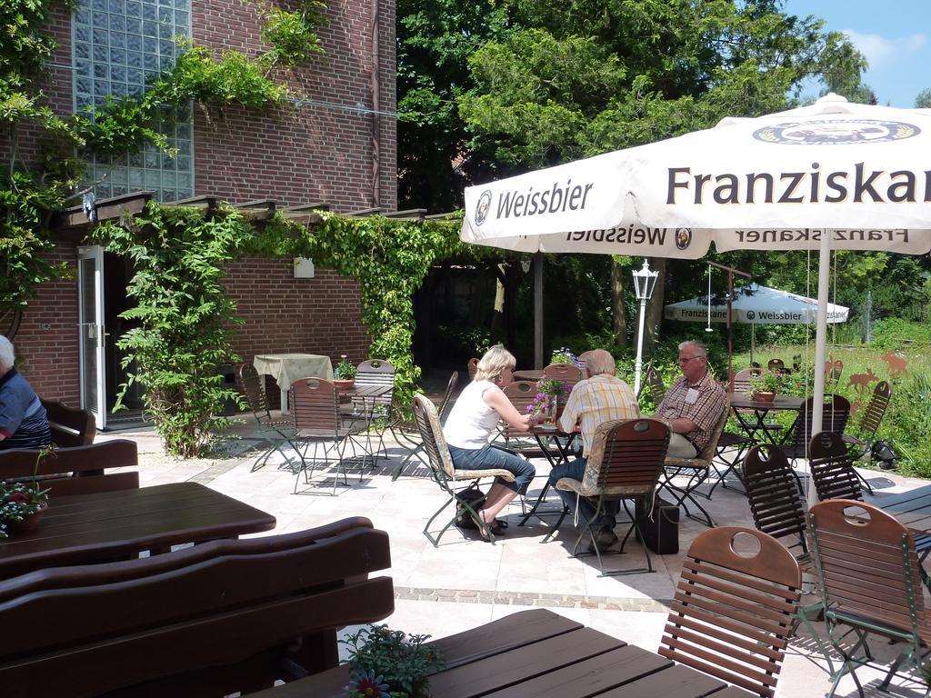 Akzent Hotel Zur Wasserburg - Hotel Garni Bed & Breakfast Harpstedt Exterior foto