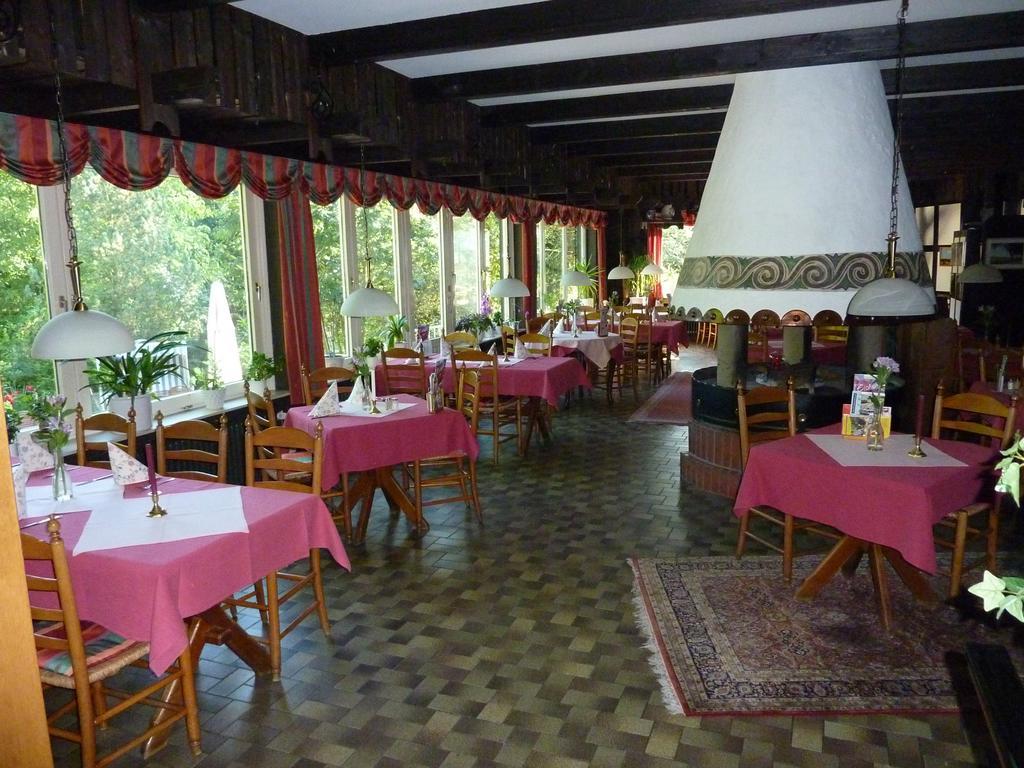 Akzent Hotel Zur Wasserburg - Hotel Garni Bed & Breakfast Harpstedt Exterior foto