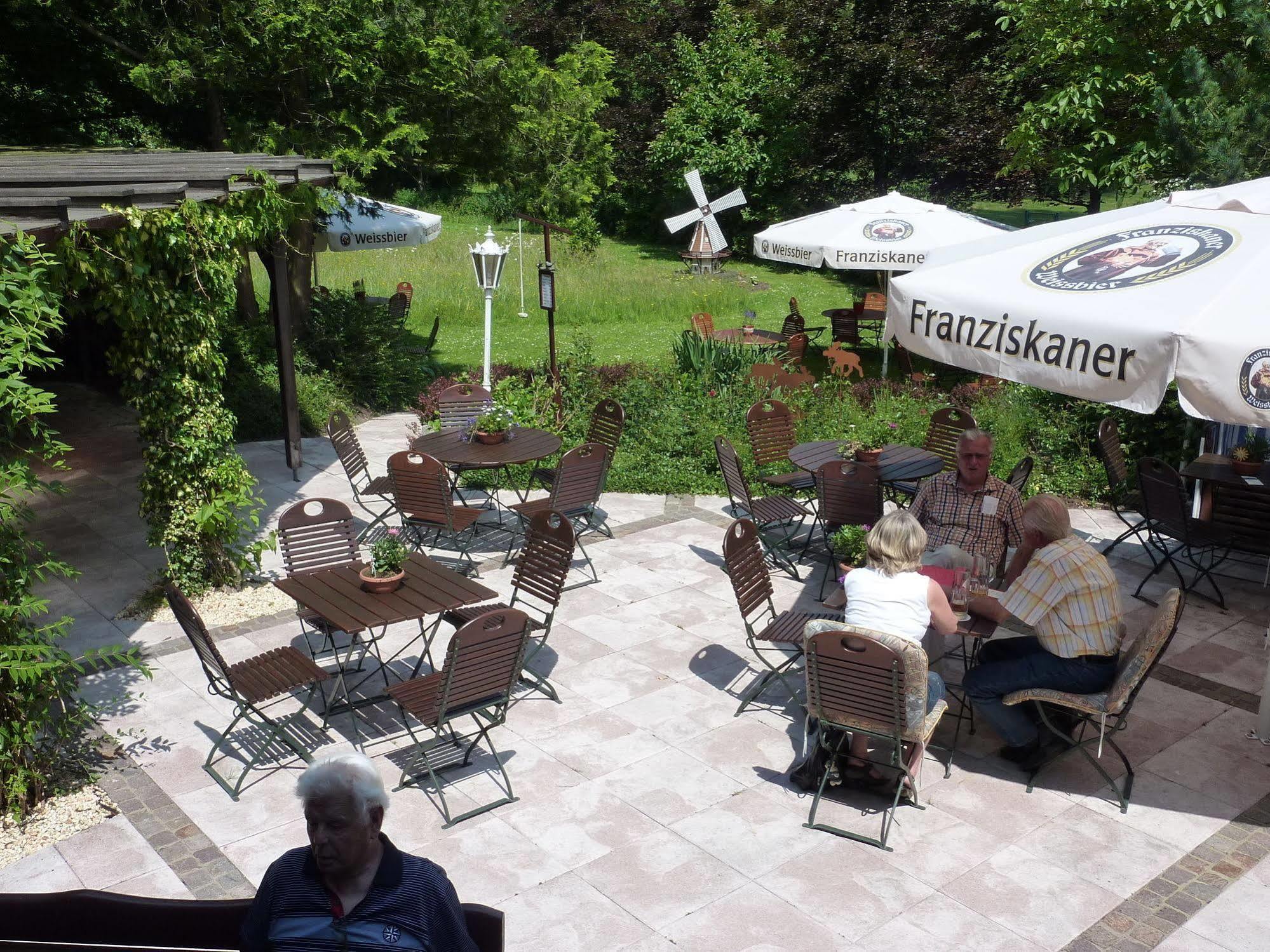 Akzent Hotel Zur Wasserburg - Hotel Garni Bed & Breakfast Harpstedt Exterior foto